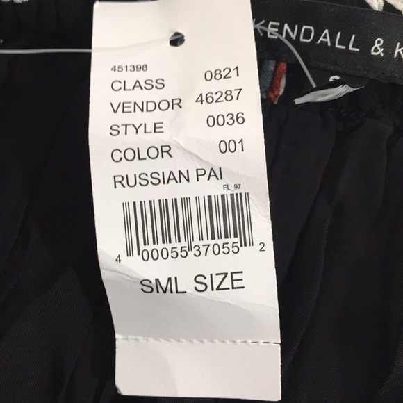 Kendall & Kylie Floral Lace Hem Shorts New Small - Picture 5 of 6